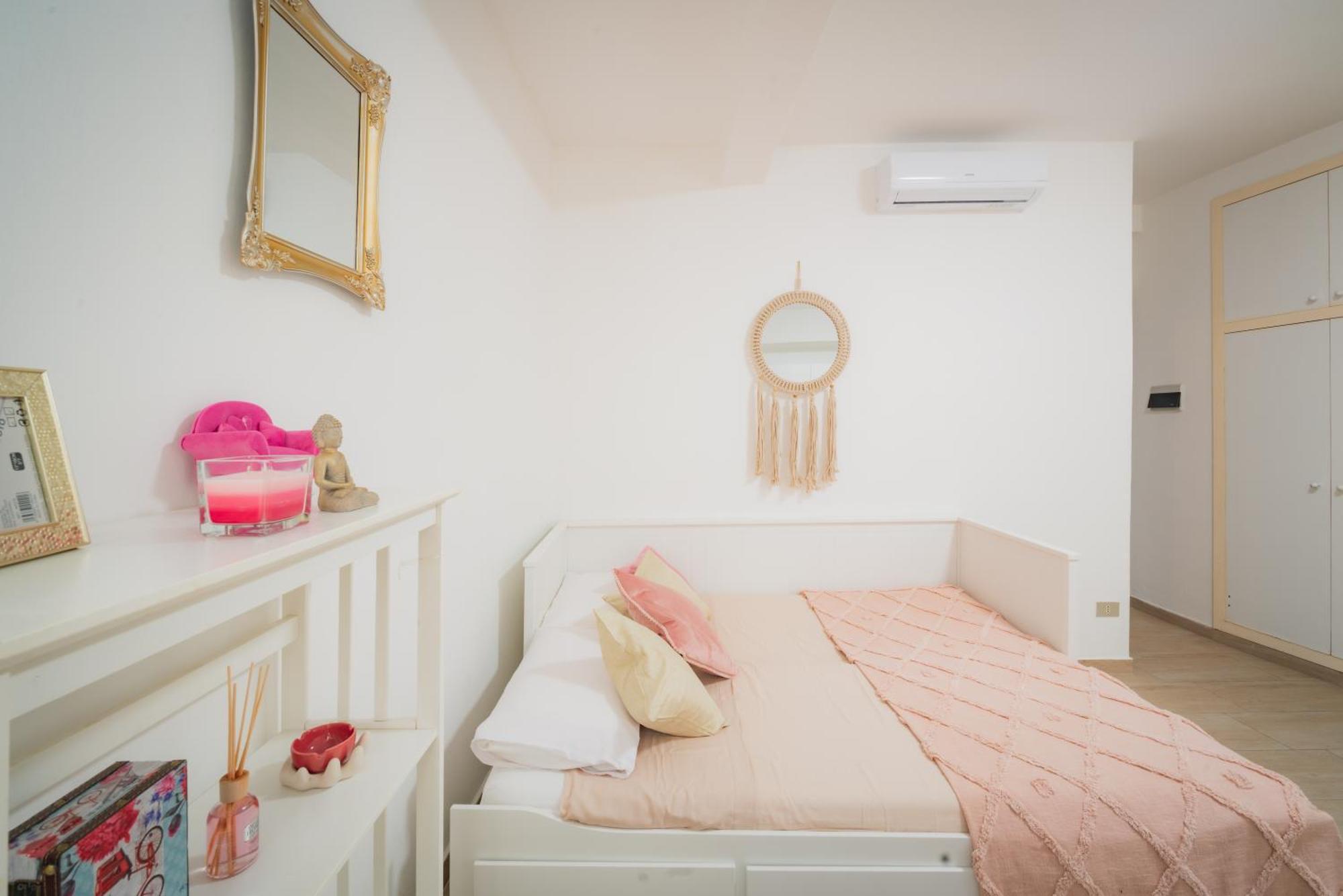 Suite "Castello" Del Garda - Apt Per Coppie Garda Desenzano del Garda Buitenkant foto